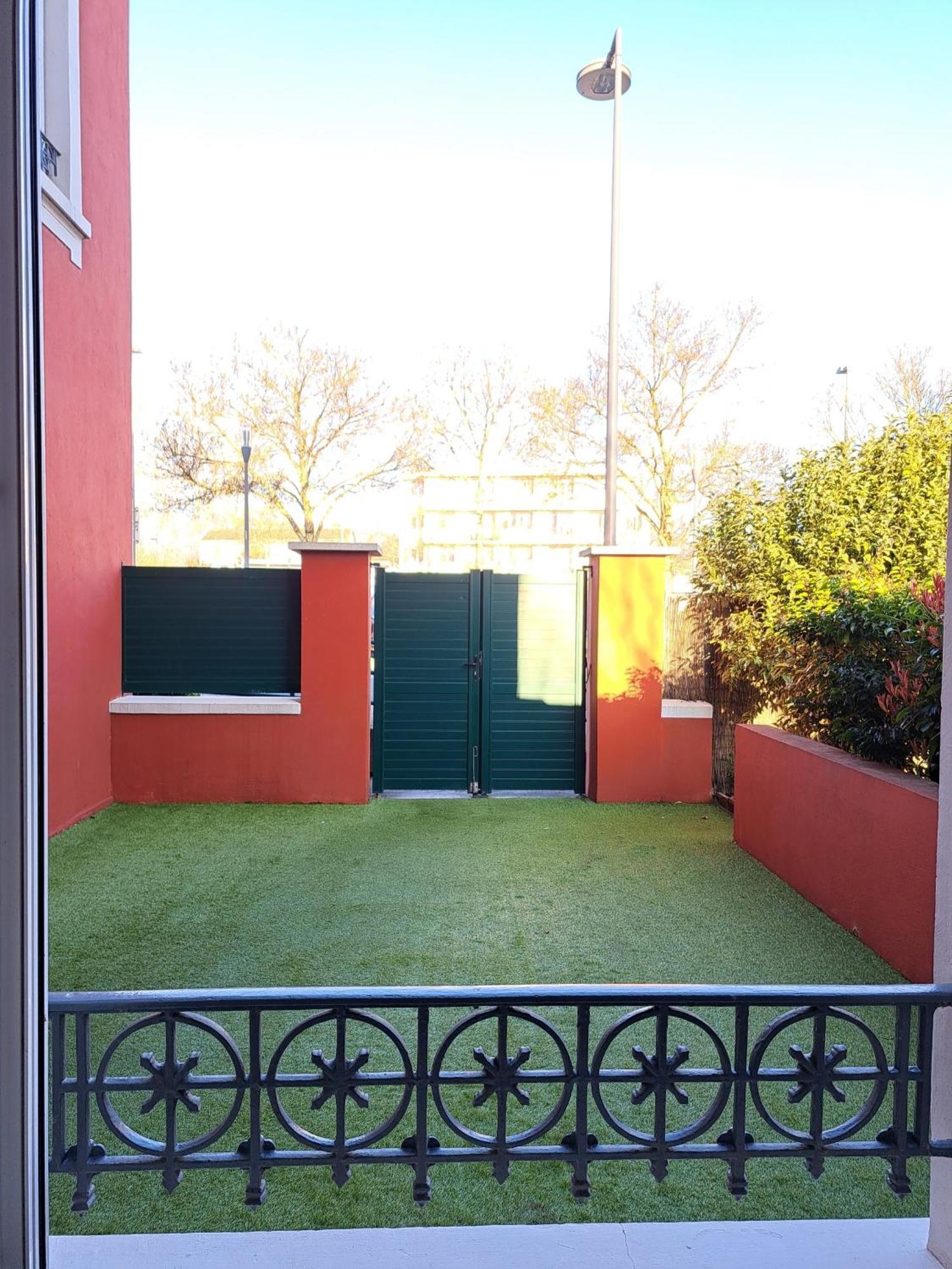 Studio Cosy Entierement Renove A Deux Pas De Lyon Fontaines-sur-Saone Ngoại thất bức ảnh