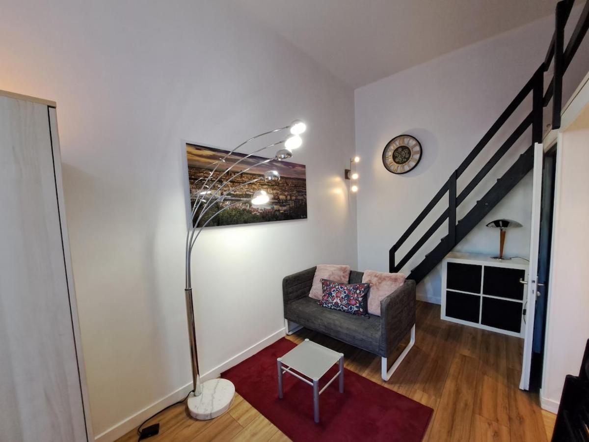 Studio Cosy Entierement Renove A Deux Pas De Lyon Fontaines-sur-Saone Ngoại thất bức ảnh